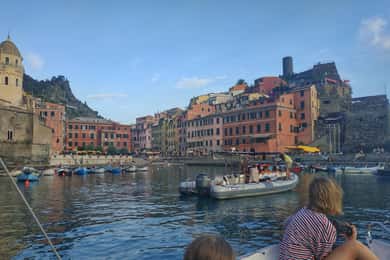 Riomaggiore: Cinque Terre Daytime Cruise with Snorkeling