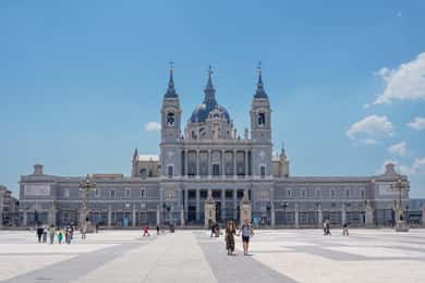 Visita guiada ao Palácio Real com ingresso