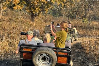 Kathmandu: 3-Day Chitwan Safari Tour with Hotel Transfers