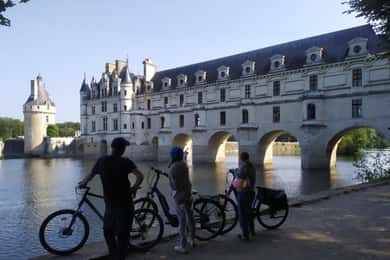 Loire Valley Royal Getaway: E-bike Ride & Stay in a château