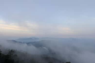 Visite privée - Collines de Bana - Pont des mains dorées de nuit