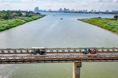 Phnom Penh to Silk Island By Tuk-Tuk with local Expert