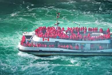Niagara Falls: Premium Tour, Boat & Journey Behind the Falls