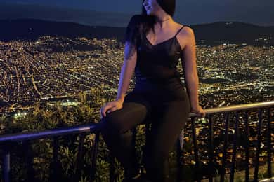 Medellín SkylineTour: Micro Adventure with Filmmakers on Top