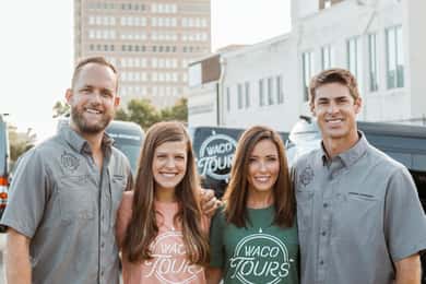 Waco: Fixer Upper Highlights and City Tour by Van