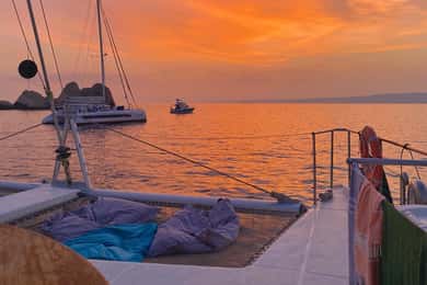 Marseille: Sunset catamaran cruise, buffet & drinks