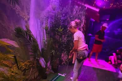 Cala Millor: indoor game "FunChallenge",duels,creative tasks