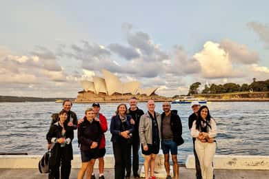 Sydney: City & The Rocks 3.5-Hour Walking Tour with a Drink