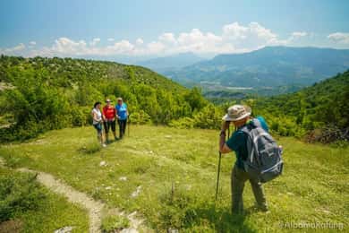 Albania: Berat Hiking &Off Road con i muli,Tomor Holly Mount