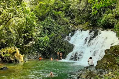 Panama City: Waterfall and Embera Village Tour with lunch