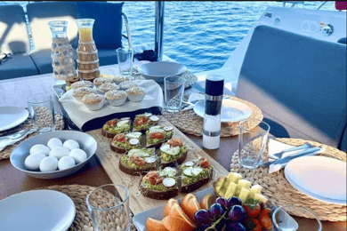 Navega y cena: Crucero Palermo Brunch con sabores sicilianos