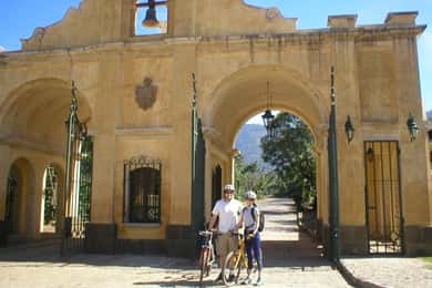 Antigua Sip 'n Cycle Half-Day Bike Ride and Coffee Tour