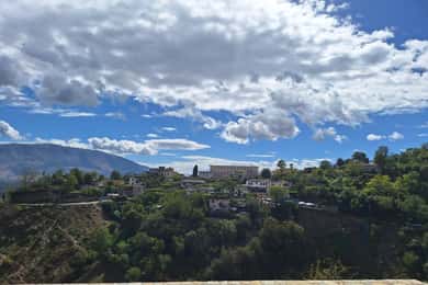 Gjirokastra: Guided City Tour with Castle and Skenduli House