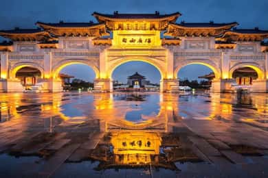 Taipei: Highlight Attractions Walking Tour