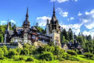 Castelo de Peles e Cárpatos: viagem real através das montanhas