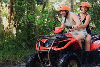 Ubud: Jazda quadem ATV z długą przygodą na dmuchanych pontonach