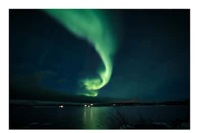 Kiruna: Northern Lights Tour with Stejk Street Food Dinner