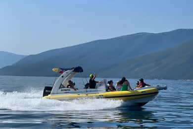 Vlore: Sazan Island & Haxhi Ali Cave Speedboat Guided Tour