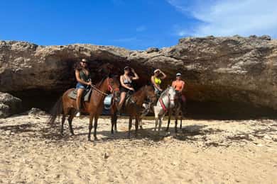 Aruba: Horseback Ride Tour to Wariruri Beach