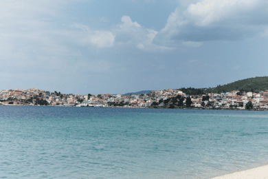 Tesalónica: excursión de un día a Neos Marmaras con tiempo libre en la playa