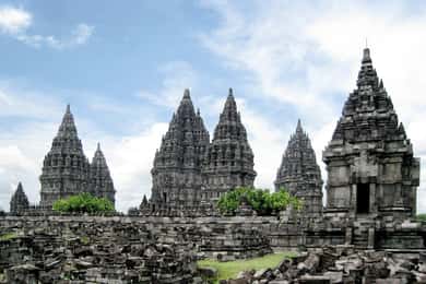 Yogyakarta: Private Tour with Borobudur and Prambanan
