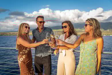 Maui: Ka'anapali Luxury Sunset Cocktail Sail with Open Bar