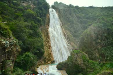 San Cristobal: Chiflon Waterfalls & Montebello Day Tour