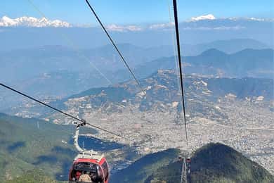 Teleférico de Chandragiri y Excursión a la Estupa de Swayambhunath: Altas Colinas