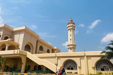 Kampala: Religious Landmarks tour, Lunch & Private Transfers
