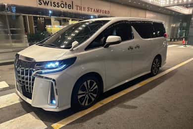 Transfer aeroportuale, tour della città, trasferimento in hotel