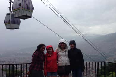 Medellín: Guia de turismo com um local e transporte de carro