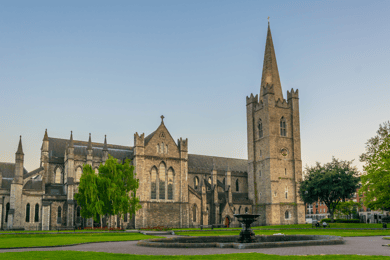 Dublin: Private Tour To wicklow , Glendalough & Powerscourt.