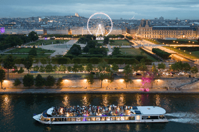 Paris: Bastille Day Fireworks Dinner Cruise with Drinks