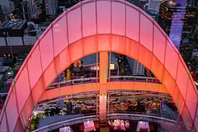 Bangkok: Red Sky Rooftop & Bar 56th Floor