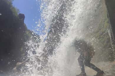 Canyoning in piccolo gruppo con guida professionale