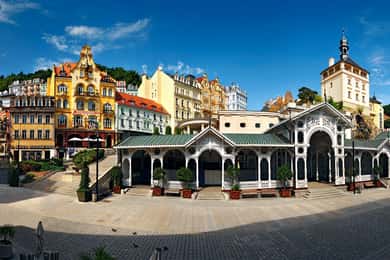 De Praga: Viagem de 1 dia com guia a Karlovy Vary