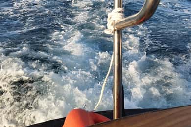 Sorrento: Privat solnedgangskrydstogt med aperitif og svømmestop