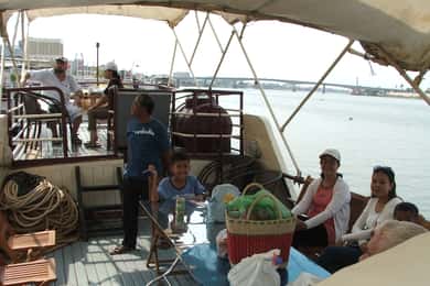 Siem Reap à Phnom Penh Visite d'une jounée en terre/croisière commentée (aller simple)