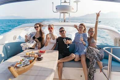 Alanya/Side/Belek: luxe jachttocht voor uw speciale momenten