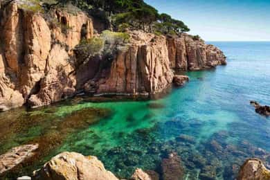 Costa Brava: Ein Tag mit Boot, Sonne und Wein zwischen malerischen Buchten