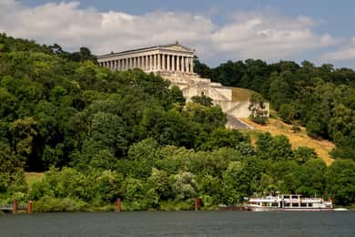 Regensburg: Klinger's Sightseeing Boat Tour to Walhalla
