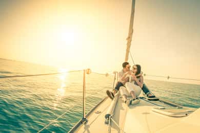 Lisboa: Tour particular à vela ao pôr do sol com champanhe