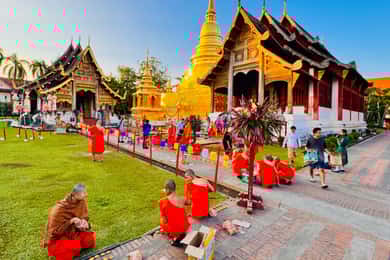 Chiangmai: Temple And City Walking Tour With Ex-Monk