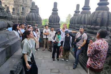 Estrutura do Templo Borobudur e Templo Prambanan.