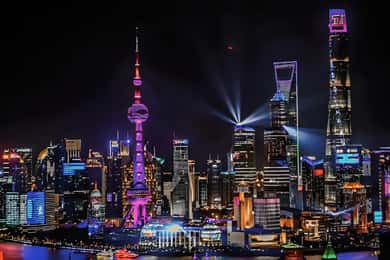 Shanghai de nuit : Croisière fluviale exceptionnelle et dîner à base de marmites chaudes