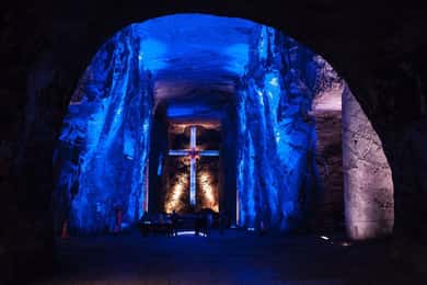Bogotá: Salt Cathedral & Lake Guatavitá Tour with Lunch