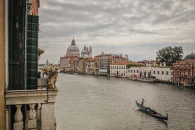 Venedig: Gondelfahrt und ein Galadinner in einem venezianischen Palast