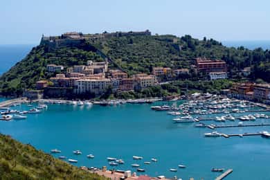 Porto Ercole: Full-Day Marine Park Giannutri Island Diving