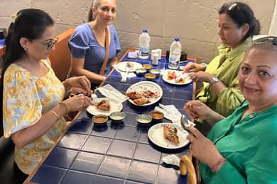 Safe Food Tour in Mumbai for 2 hours
