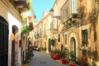 From Taormina: Syracuse Tour with lunch in Food Market